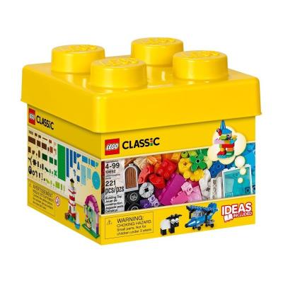 LEGO CLASSIC 10692 Kreatywne klocki. Autor: Classic. SmakLiter.pl Okładka książki LEGO CLASSIC 10692 Kreatywne klocki