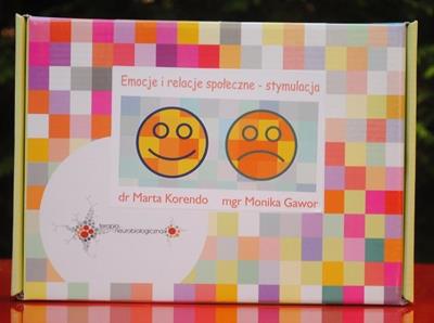 Zestaw. Emocje i relacje społeczne - stymulacja. Autor: Korendo Marta, Monika Gawor. SmakLiter.pl Okładka książki Zestaw. Emocje i relacje społeczne - stymulacja