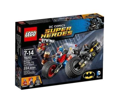 Lego Super Heroes Pościg w Gotham City. Autor: Super Heroes. SmakLiter.pl Okładka książki Lego Super Heroes Pościg w Gotham City