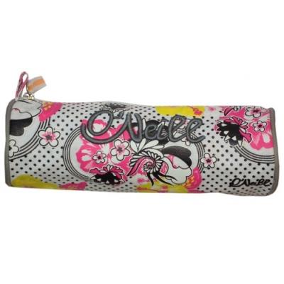 Piórnik szkolny PB-103. Wydawca: Noster. SmakLiter.pl Opakowanie Piórnik szkolny PB-103