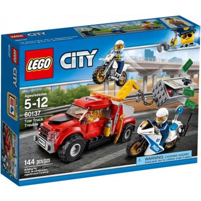 Okładka książki Lego CITY 60137 Eskorta policyjna