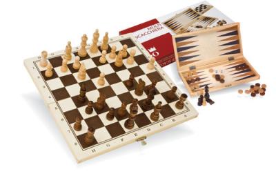 Szachy i Backgammon. Drewno. Autor: Eurocom. SmakLiter.pl Okładka książki Szachy i Backgammon. Drewno