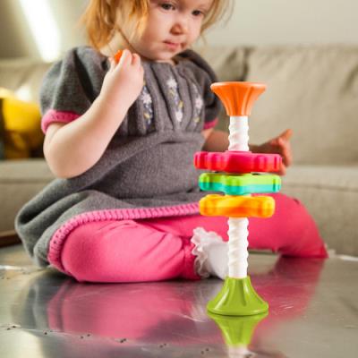 Grzechotka Zakręcone MiniSpinny. Wydawca: Fat brain toys Co. SmakLiter.pl Opakowanie Grzechotka Zakręcone MiniSpinny