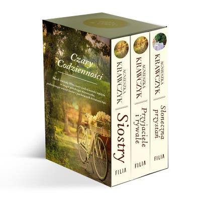 Pakiet: Siostry / Przyjaciele i rywale / Słoneczna przystań. Autor: Krawczyk Agnieszka. SmakLiter.pl Okładka książki Pakiet: Siostry / Przyjaciele i rywale / Słoneczna przystań