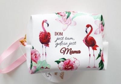 Etui na klucze, Dom jest tam, gdzie jest Mama, Flaming. Wydawca: Jawi. SmakLiter.pl Opakowanie Etui na klucze, Dom jest tam, gdzie jest Mama, Flaming