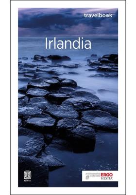 Irlandia Travelbook. Autor: Adrian Wróbel, Piotr Thier. SmakLiter.pl Okładka książki Irlandia Travelbook