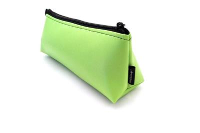 Piórnik ekoskóra limonka SA 315. Wydawca: MESIO.PL. SmakLiter.pl Opakowanie Piórnik ekoskóra limonka SA 315