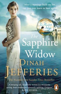 The Sapphire Widow. Autor: Dinah Jefferies. SmakLiter.pl Okładka książki The Sapphire Widow