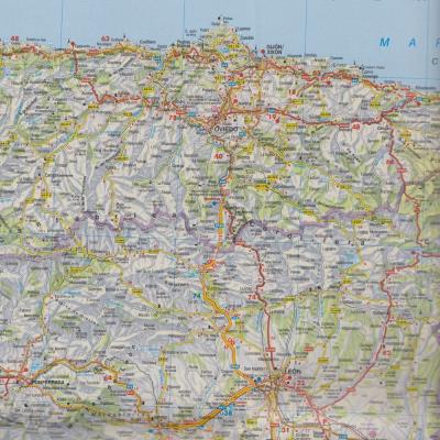 Okładka książki HISZPANIA PORTUGALIA MAPA 1:700 000