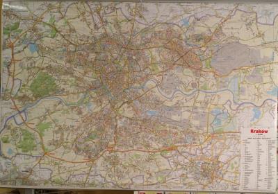 PLAN MIASTA KRAKÓW MAPA ŚCIENNA 1:26 000. Autor: Opracowanie zbiorowe. SmakLiter.pl Okładka książki PLAN MIASTA KRAKÓW MAPA ŚCIENNA 1:26 000
