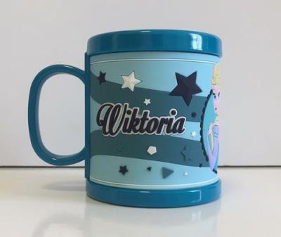 Kraina Lodu Kubek imienny dla dziecka Wiktoria. Wydawca: Disney. SmakLiter.pl Opakowanie Kraina Lodu Kubek imienny dla dziecka Wiktoria