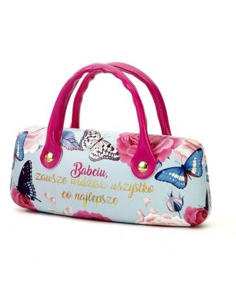 Etui na okulary, Babciu, zawsze widzisz wszystko co najlepsze, morskie. Wydawca: Jawi. SmakLiter.pl Opakowanie Etui na okulary, Babciu, zawsze widzisz wszystko co najlepsze, morskie