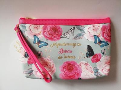 Kosmetyczka, Najcudowniejsza Babcia na świecie, morska. Wydawca: Jawi. SmakLiter.pl Opakowanie Kosmetyczka, Najcudowniejsza Babcia na świecie, morska