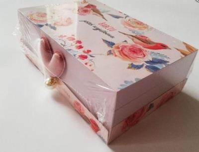 Szkatułka na biżuterię, różowa, Babciu, jesteś wyjątkowa. Wydawca: Jawi. SmakLiter.pl Opakowanie Szkatułka na biżuterię, różowa, Babciu, jesteś wyjątkowa