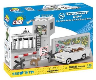 Opakowanie Cars Trabant 601 rocznica upadku Muru Berlińskiego