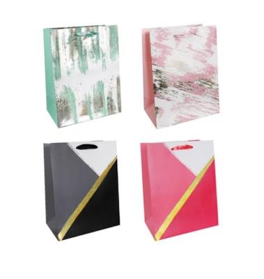 Opakowanie Torby prezentowe 18x23 pastelowo złote