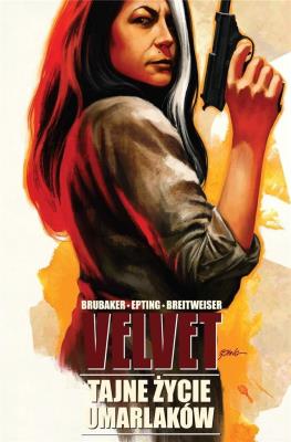 Velvet T.2 Tajne życie umarlaków. Autor: Ed Brubaker, Steve Epting. SmakLiter.pl Okładka książki Velvet T.2 Tajne życie umarlaków