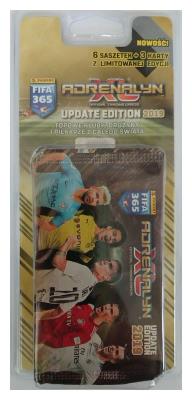 Fifa 365 AXL 2019 Update Edition (blister 6+3). Autor: PANINI. SmakLiter.pl Okładka książki Fifa 365 AXL 2019 Update Edition (blister 6+3)
