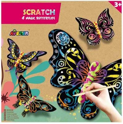 4 magiczne motyle. Wydawca: Russell. SmakLiter.pl Opakowanie 4 magiczne motyle