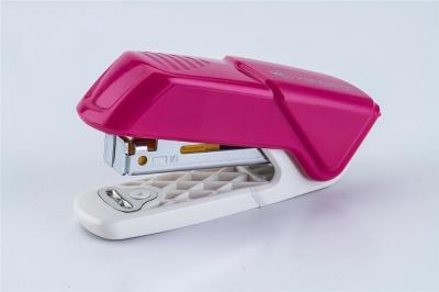 Zszywacz Aris-10 różowy. Wydawca: Kangaro. SmakLiter.pl Opakowanie Zszywacz Aris-10 różowy