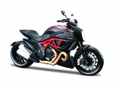Opakowanie MOTOCYKL DUCATI DIAVEL CARBON SKALA 1:12 MAISTO 31101