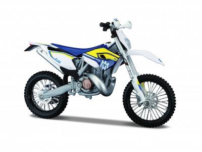 Opakowanie MOTOCYKL KAWASAKI KX 450F SKALA 1:12 MAISTO 31101
