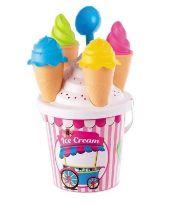 Wiaderko z foremkami - Lody. Wydawca: Mondo. SmakLiter.pl Opakowanie Wiaderko z foremkami - Lody