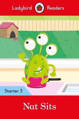 Opakowanie Nat Sits Ladybird Readers