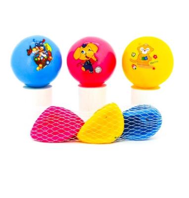 Piłka w siatce 7cm 3 szt. Wydawca: Pierot Wydawnictwo. SmakLiter.pl Opakowanie Piłka w siatce 7cm 3 szt