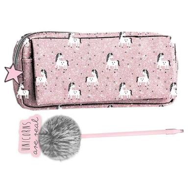 PIÓRNIK BROKATOWY + DŁUGOPIS Z POMPONEM I OZDOBĄ PASO UNICORN PP19UN-3265. Wydawca: Paso. SmakLiter.pl Opakowanie PIÓRNIK BROKATOWY + DŁUGOPIS Z POMPONEM I OZDOBĄ PASO UNICORN PP19UN-3265