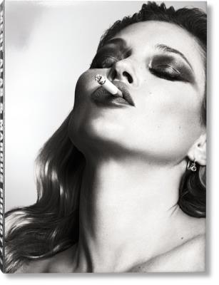 Mert Alas and Marcus Piggott. Autor: Charlotte Cotton. SmakLiter.pl Okładka książki Mert Alas and Marcus Piggott