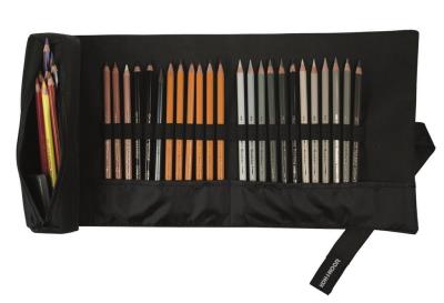 Etui czarne na kredki 24szt. Wydawca: Koh-I-Noor. SmakLiter.pl Opakowanie Etui czarne na kredki 24szt