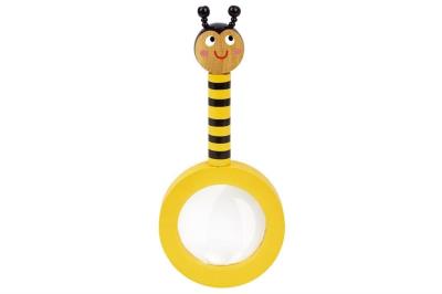 Drewniana lupa 3x , ze zwierzętami. Wydawca: Moses. SmakLiter.pl Opakowanie Drewniana lupa 3x , ze zwierzętami