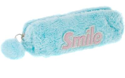 Piórnik saszetka pluszowy Smile. Wydawca: Starpak. SmakLiter.pl Opakowanie Piórnik saszetka pluszowy Smile