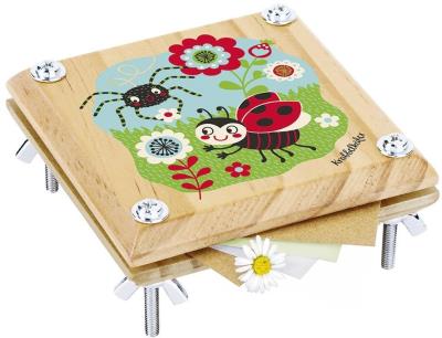 Prasa do suszenia roślin. Wydawca: Moses. SmakLiter.pl Opakowanie Prasa do suszenia roślin