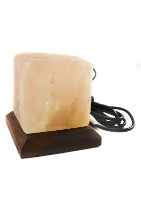 Lampa solna himalajska na USB mała sześcian różowa. Producent: Solana. SmakLiter.pl Zdjęcie produktu Lampa solna himalajska na USB mała sześcian różowa