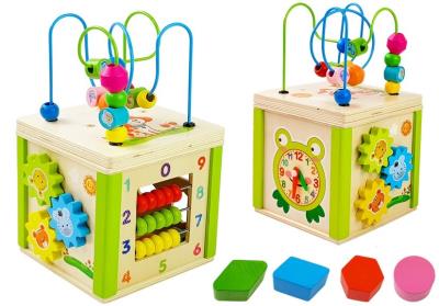 Drewniana Kostka Edukacyjna Labirynt i Koraliki. Wydawca: Lean Toys. SmakLiter.pl Opakowanie Drewniana Kostka Edukacyjna Labirynt i Koraliki