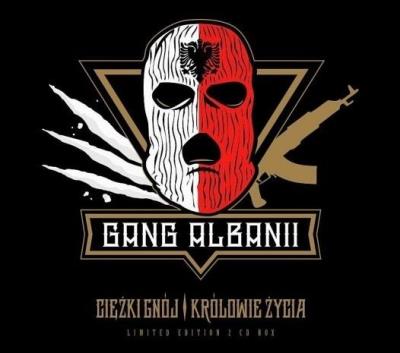 Gang Albanii - Królowie Życia + Ciężki Gnój CD. Autor: Gang Albanii. SmakLiter.pl Okładka książki Gang Albanii - Królowie Życia + Ciężki Gnój CD