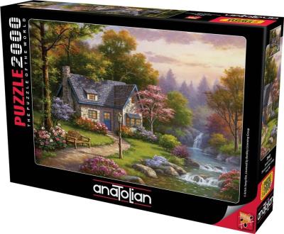 Puzzle 2000 Chatka z wodospadem w tle. Wydawca: Anatolian. SmakLiter.pl Opakowanie Puzzle 2000 Chatka z wodospadem w tle