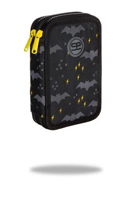 Piórnik Coolpack podwójny z wyposażeniem JUMPER 3 DARK NIGHT. Wydawca: Patio. SmakLiter.pl Opakowanie Piórnik Coolpack podwójny z wyposażeniem JUMPER 3 DARK NIGHT