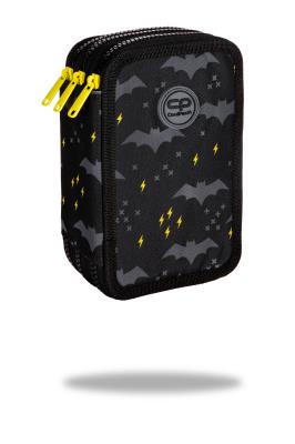 Piórnik Coolpack potrójny z wyposażeniem JUMPER 3DARK NIGHT. Wydawca: Patio. SmakLiter.pl Opakowanie Piórnik Coolpack potrójny z wyposażeniem JUMPER 3DARK NIGHT