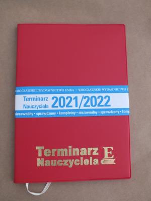 Opakowanie Terminarz Nauczyciela 2021/2022 Emka broszura czerwony