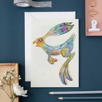 Karnet A138 B6 + koperta Kicający zając. Wydawca: DM Collection. SmakLiter.pl Opakowanie Karnet A138 B6 + koperta Kicający zając