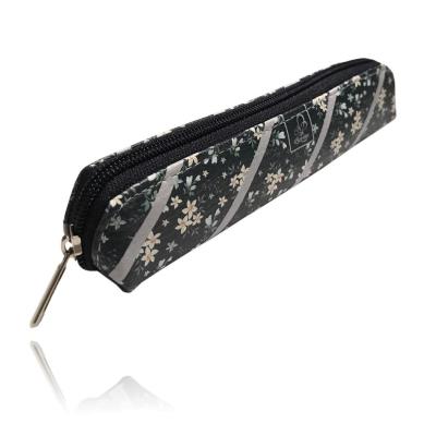 Opakowanie Piórnik mini Kwiatki granatowe