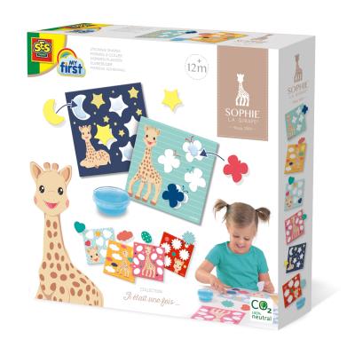 Przyklejanie kształtów- Żyrafa Sophie. Wydawca: SES NL. SmakLiter.pl Opakowanie Przyklejanie kształtów- Żyrafa Sophie