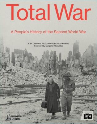Total War. Autor: Clements Kate, Cornish Paul, Hawkins Vikki. SmakLiter.pl Okładka książki Total War