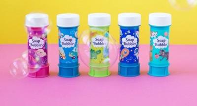 Bańki mydlane Baby Shark 60ml (36szt). Wydawca: Dodo. SmakLiter.pl Opakowanie Bańki mydlane Baby Shark 60ml (36szt)