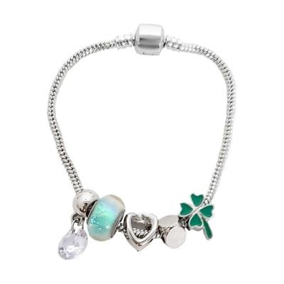 Opakowanie Bransoletka z charmsami. Listki