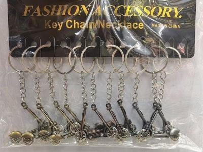 Opakowanie Brelok metalowy hulajnoga (12szt)