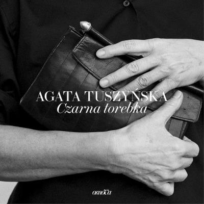 Czarna torebka. Autor: Agata Tuszyńska. SmakLiter.pl Okładka książki Czarna torebka